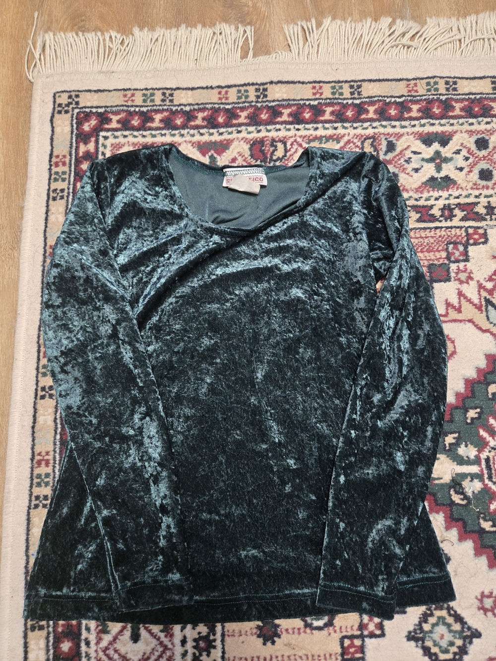 Velvet Long-Sleeve Tee in Teal Green